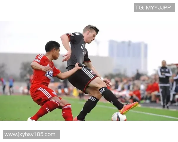 长人足球的魅力与挑战探索高个子球员在足球场上的独特优势与发展潜力